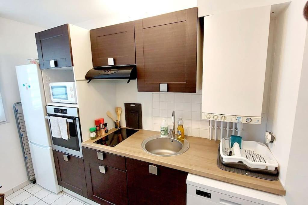 Cosy Home 2, 2 Chambres, 6 Personnes, 3 Min Gare, Parking Cergy Exterior foto