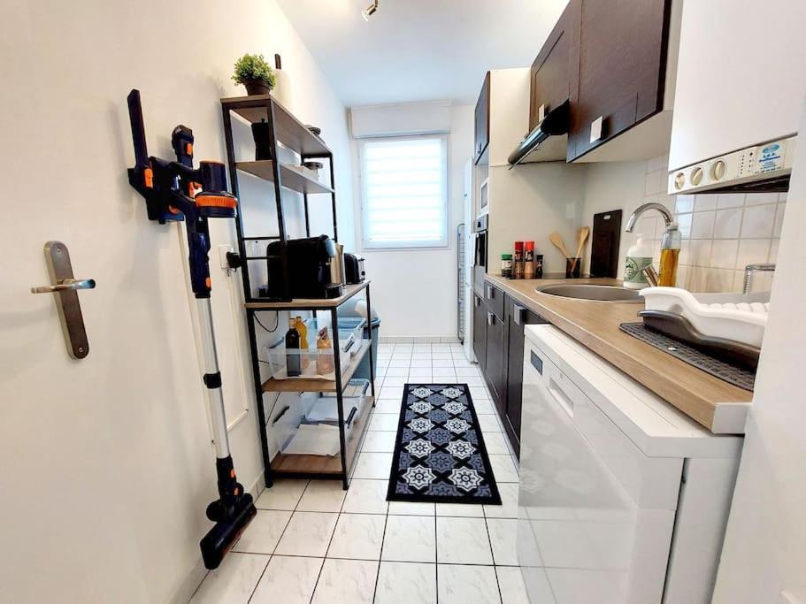 Cosy Home 2, 2 Chambres, 6 Personnes, 3 Min Gare, Parking Cergy Exterior foto
